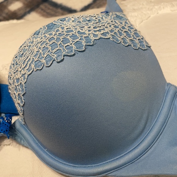 Victoria’s Secret “Body by Victoria” Push up Bra - Picture 2 of 5